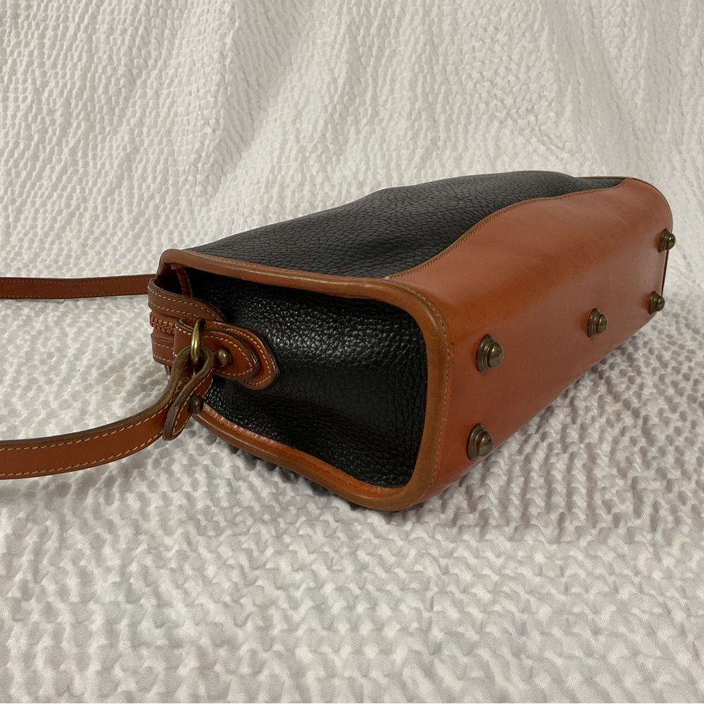Vintage Dooney & Bourke Black & Tan  Crossbody Bag - Picture 6 of 12